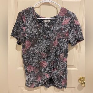 MAURICES Lightweight floral short sleeve top